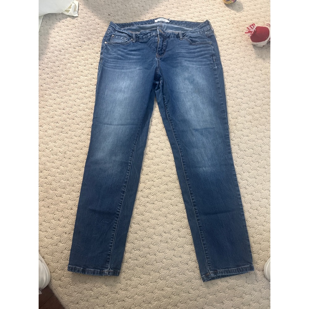 Torrid Womens Size 16 Straight Leg Jeans Medium Wash Blue Stretch Denim RN148862